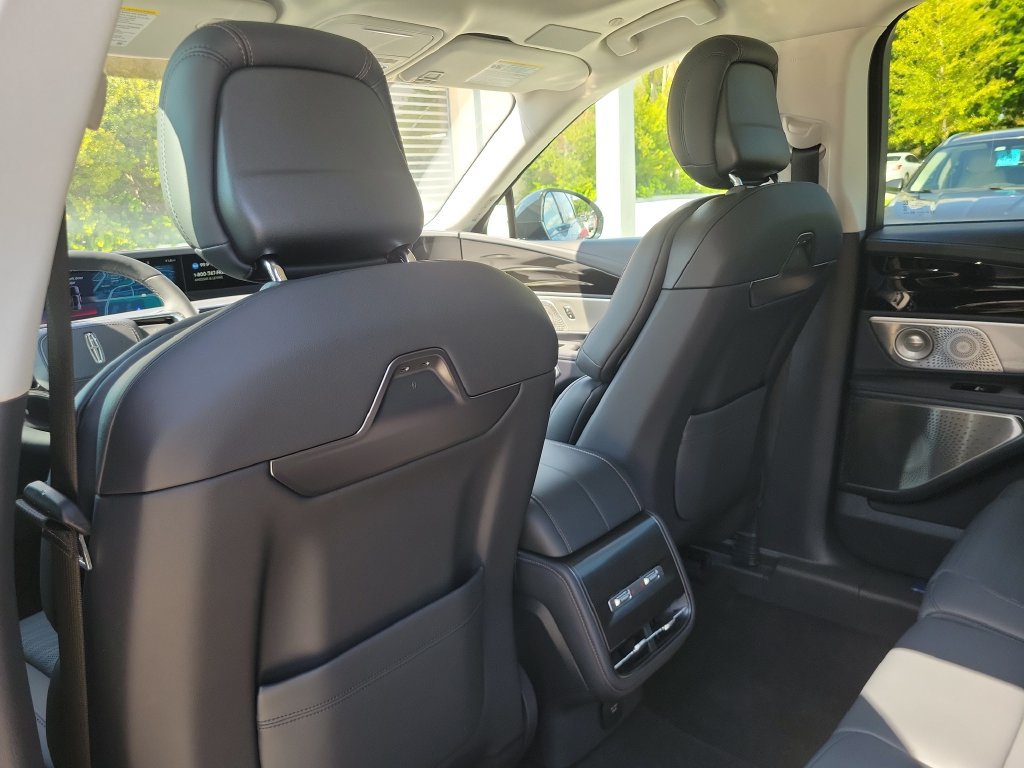 New 2026 Lincoln Nautilus Reserve AWD/4WD image 14