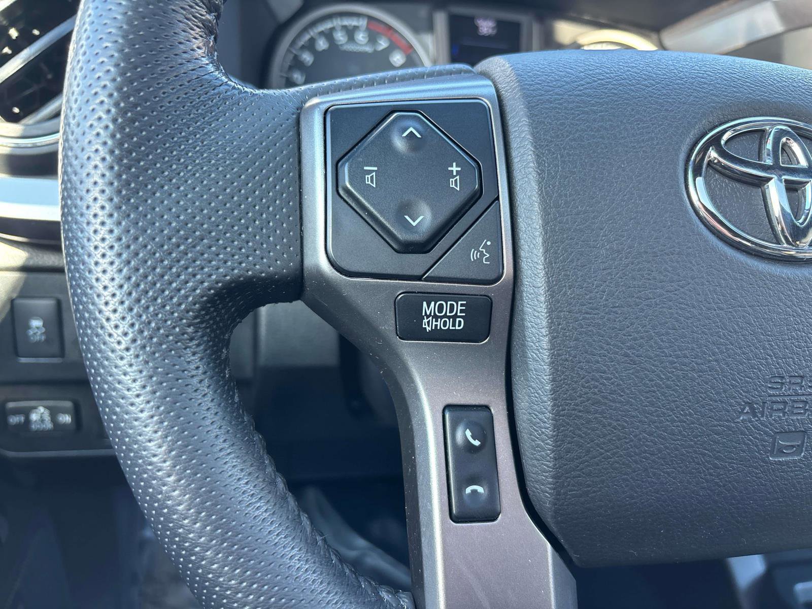 Used 2023 Toyota Tacoma Limited image 18