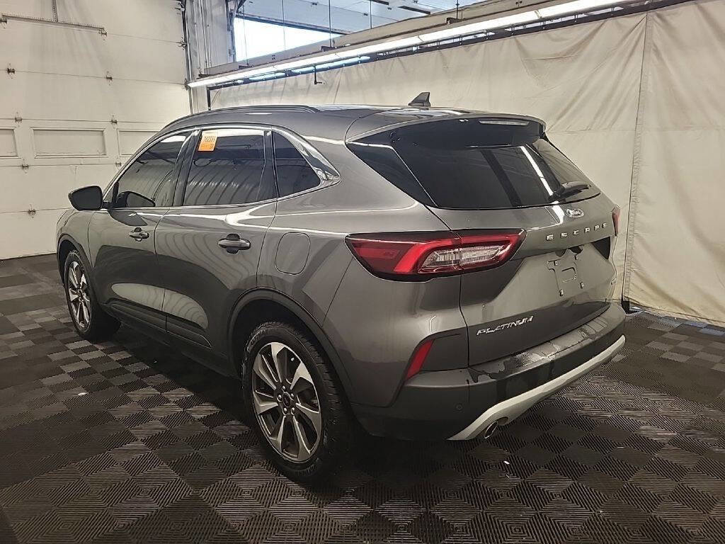 Used 2023 Ford Escape Platinum image 2