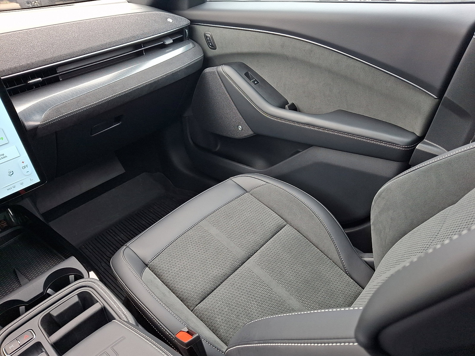 Certified 2025 Ford Mustang Mach-E GT image 15