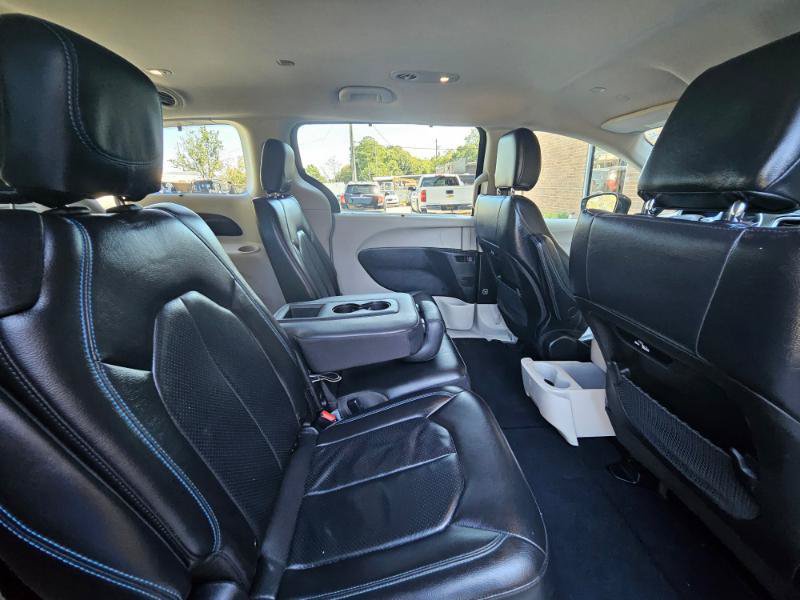 Used 2021 Chrysler Pacifica Touring-L FWD image 80