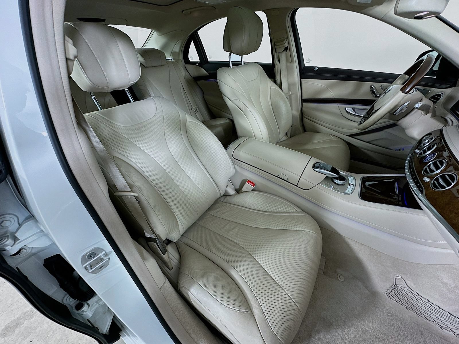 Used 2016 Mercedes-Benz S 550 4MATIC Sedan image 42