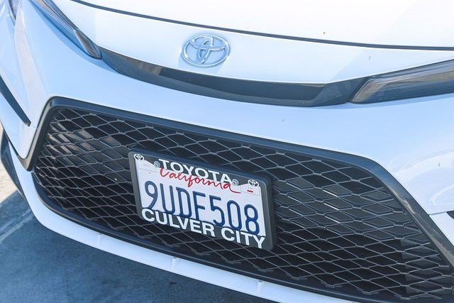 Used 2025 Toyota Corolla SE w/ Convenience Package FWD image 6