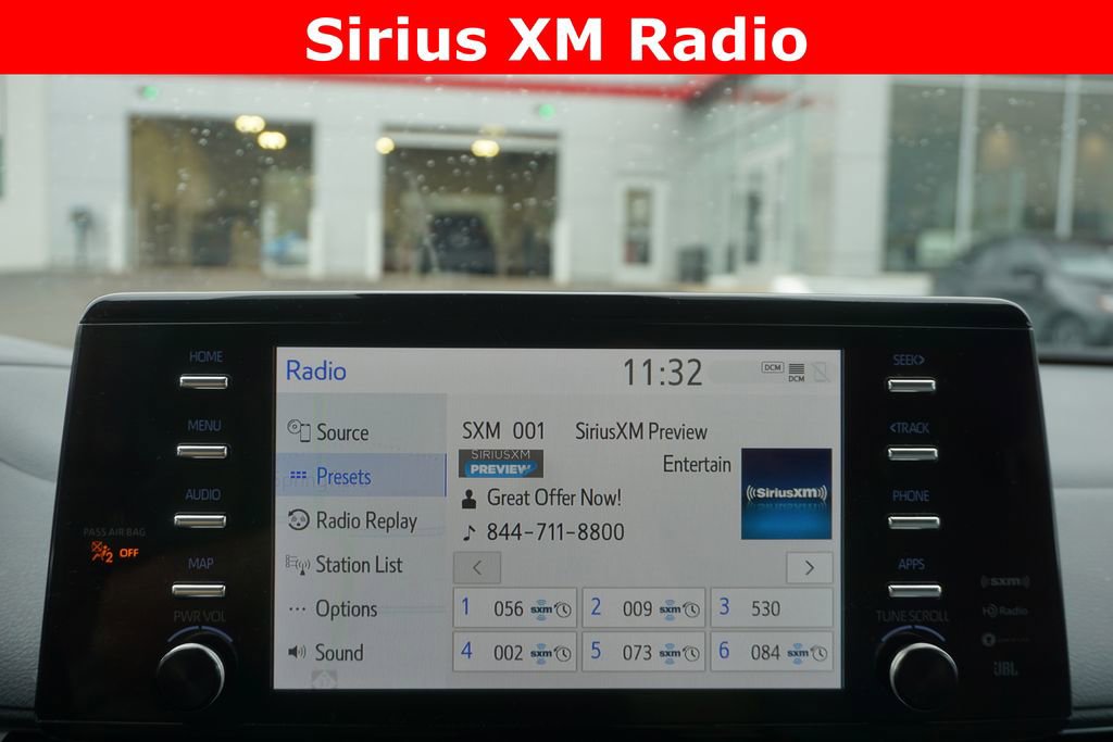 Used 2024 Toyota Sienna XLE w/ XLE Plus Package image 11