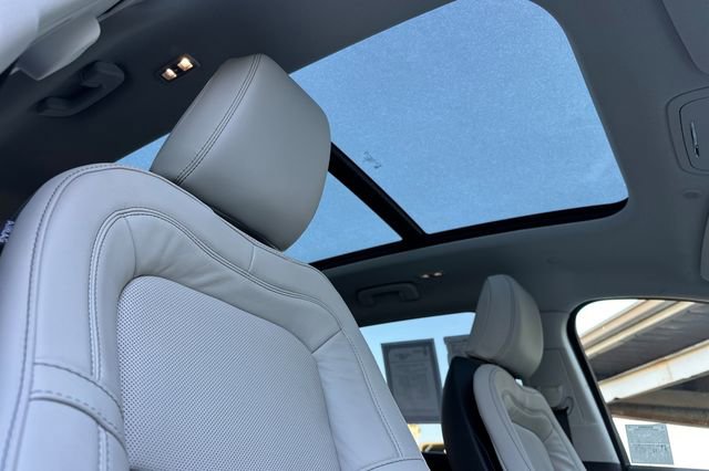 Used 2025 Lincoln Aviator Reserve w/ Jet Appearance Package image 16