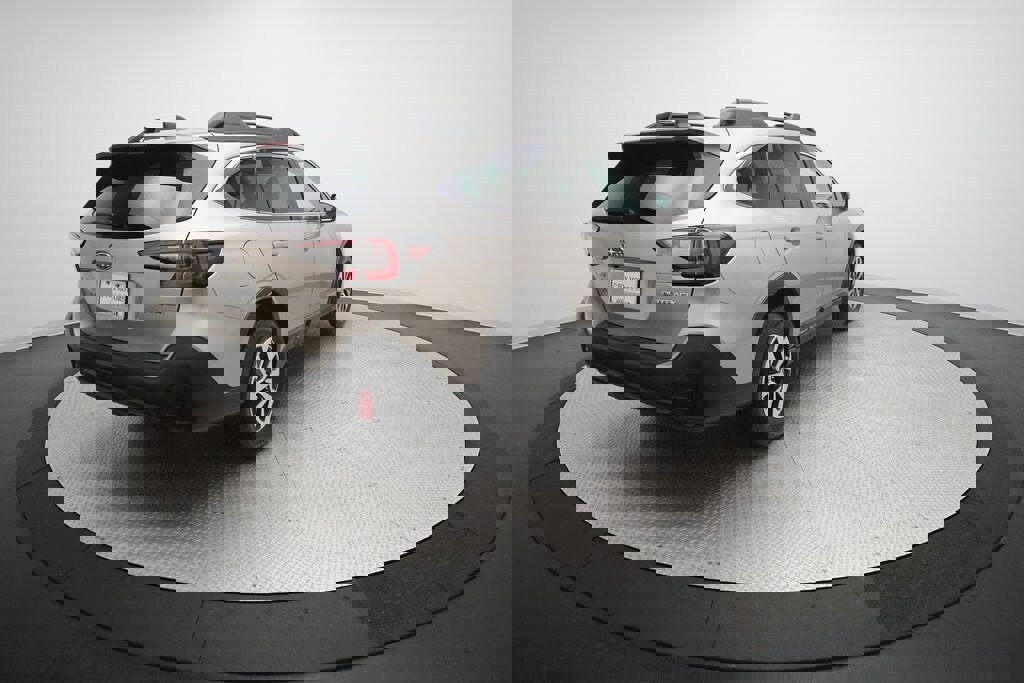 Used 2020 Subaru Outback Premium image 37