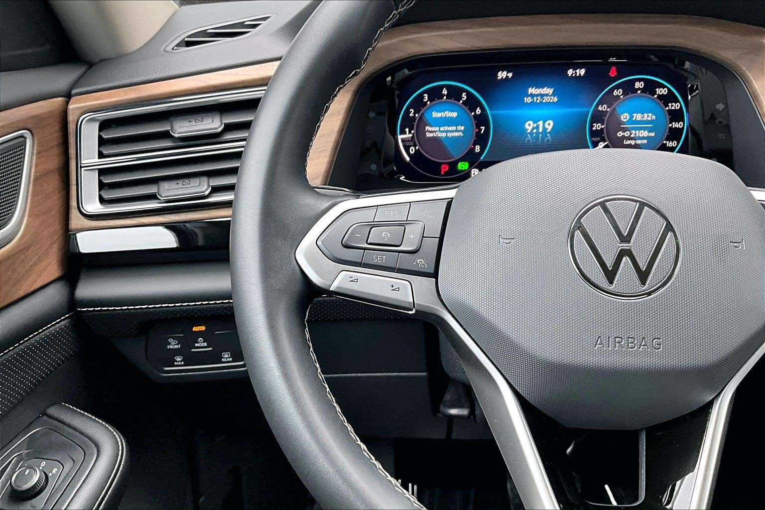 Used 2026 Volkswagen Atlas SE FWD image 18