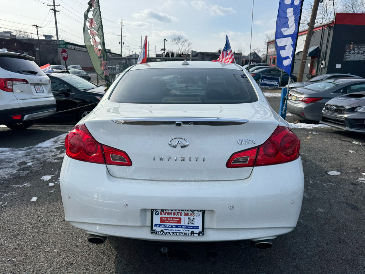 Used 2013 INFINITI G37 x w/ Premium Pkg image 5