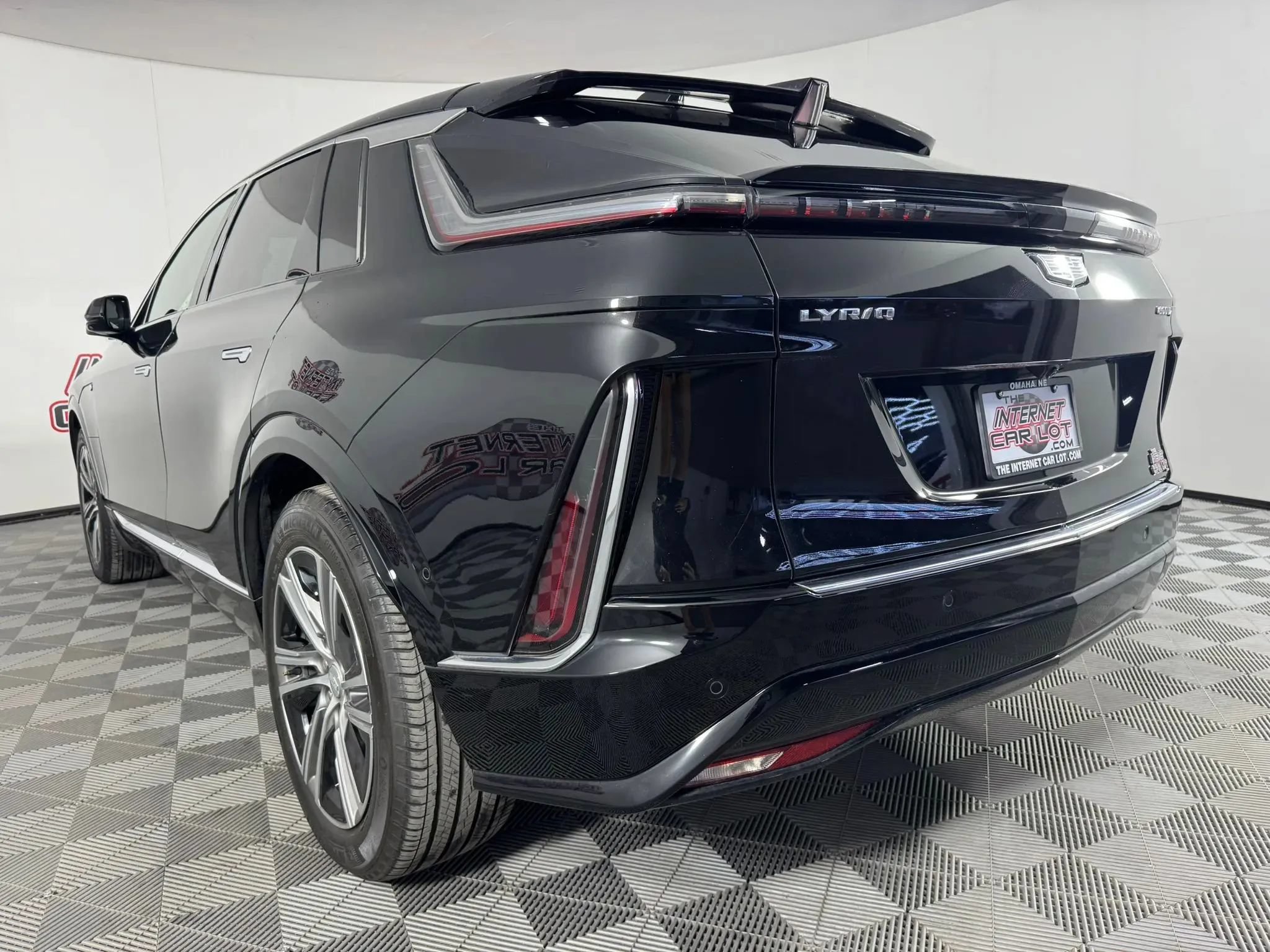 Used 2024 Cadillac Lyriq Luxury w/ LPO, Floor Liner Package AWD/4WD image 28