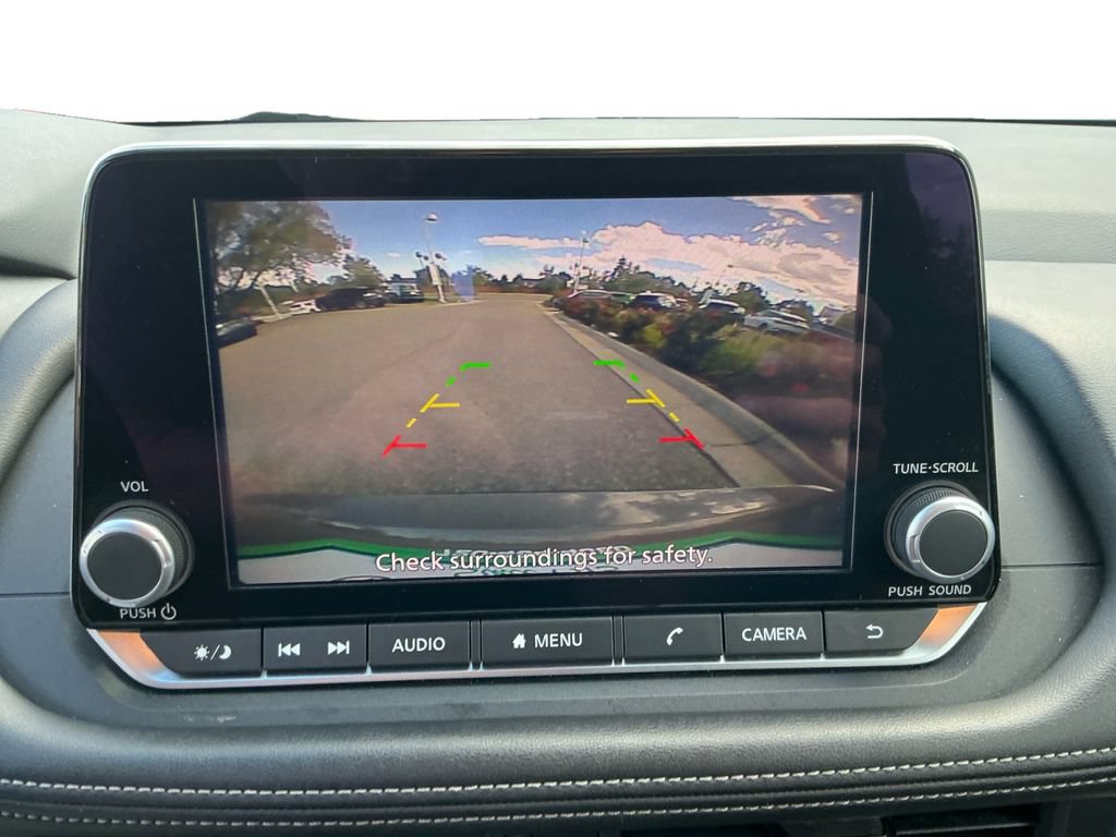Used 2025 Nissan Rogue SV AWD/4WD image 20