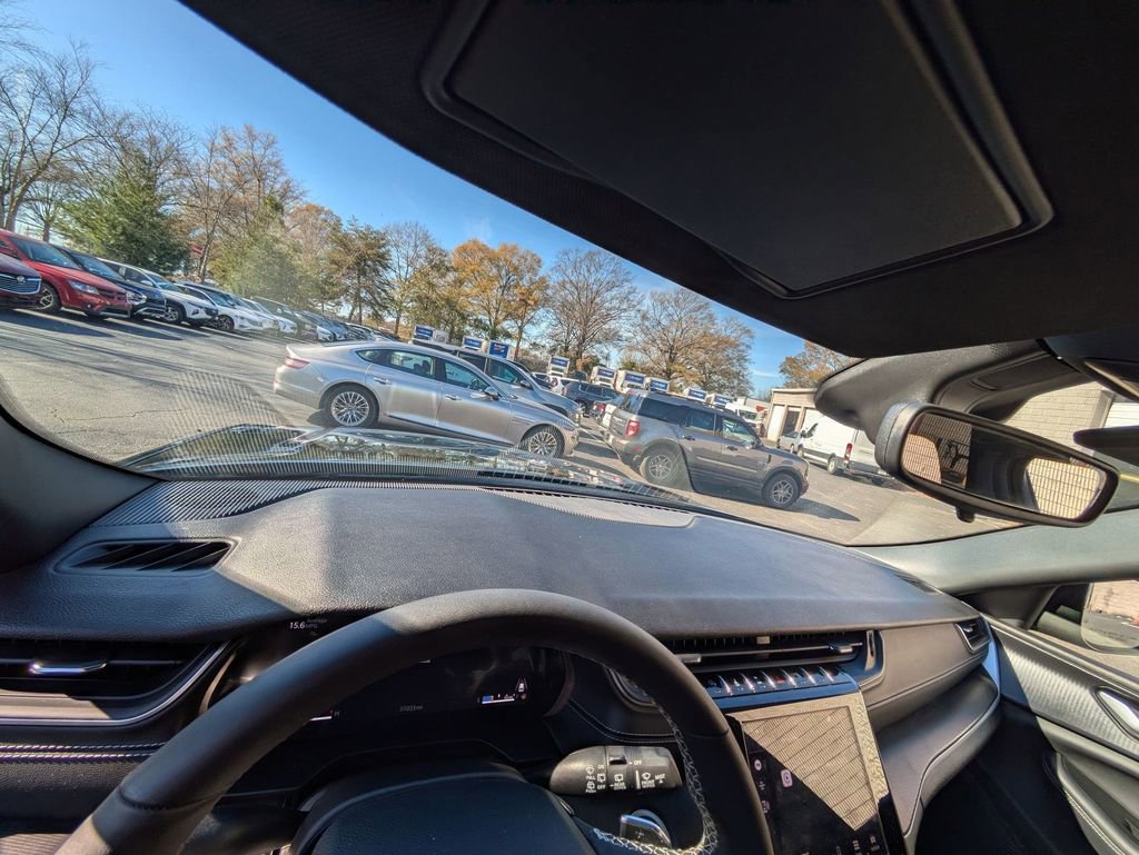 Used 2024 Jeep Grand Cherokee L Laredo image 14