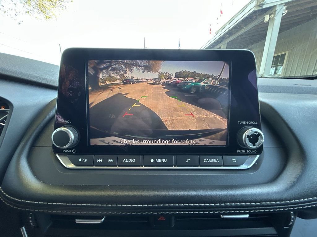 Used 2021 Nissan Rogue S AWD/4WD image 18