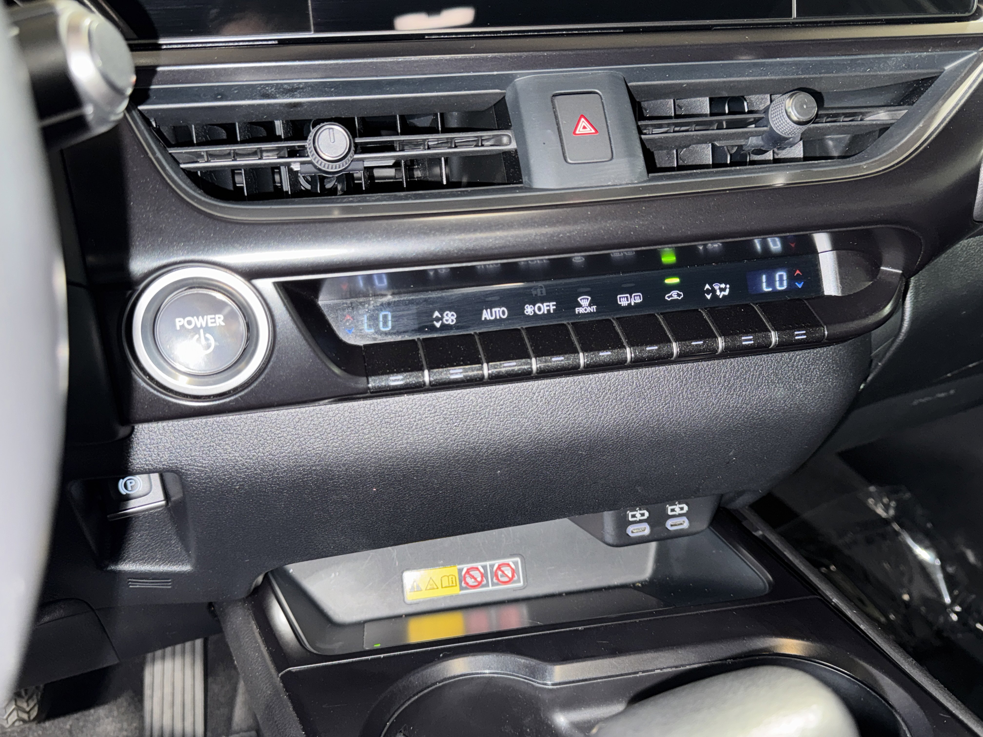 Used 2024 Lexus UX 250h FWD image 27