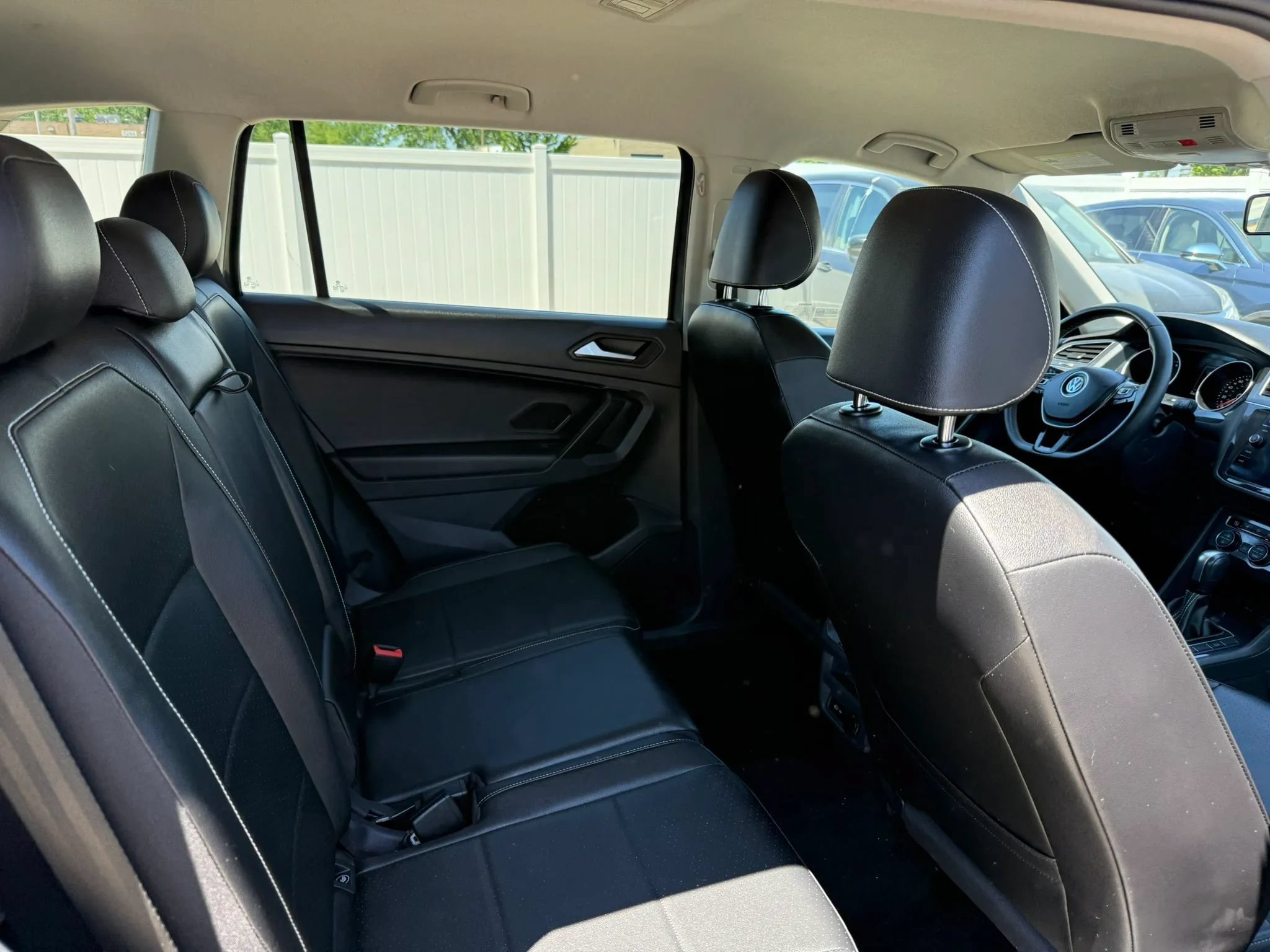 Used 2021 Volkswagen Tiguan SE R-Line AWD/4WD image 23