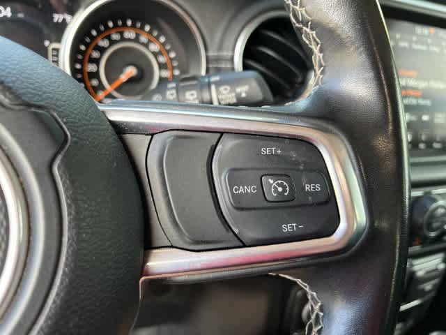 Used 2022 Jeep Wrangler Unlimited Sahara AWD/4WD image 22
