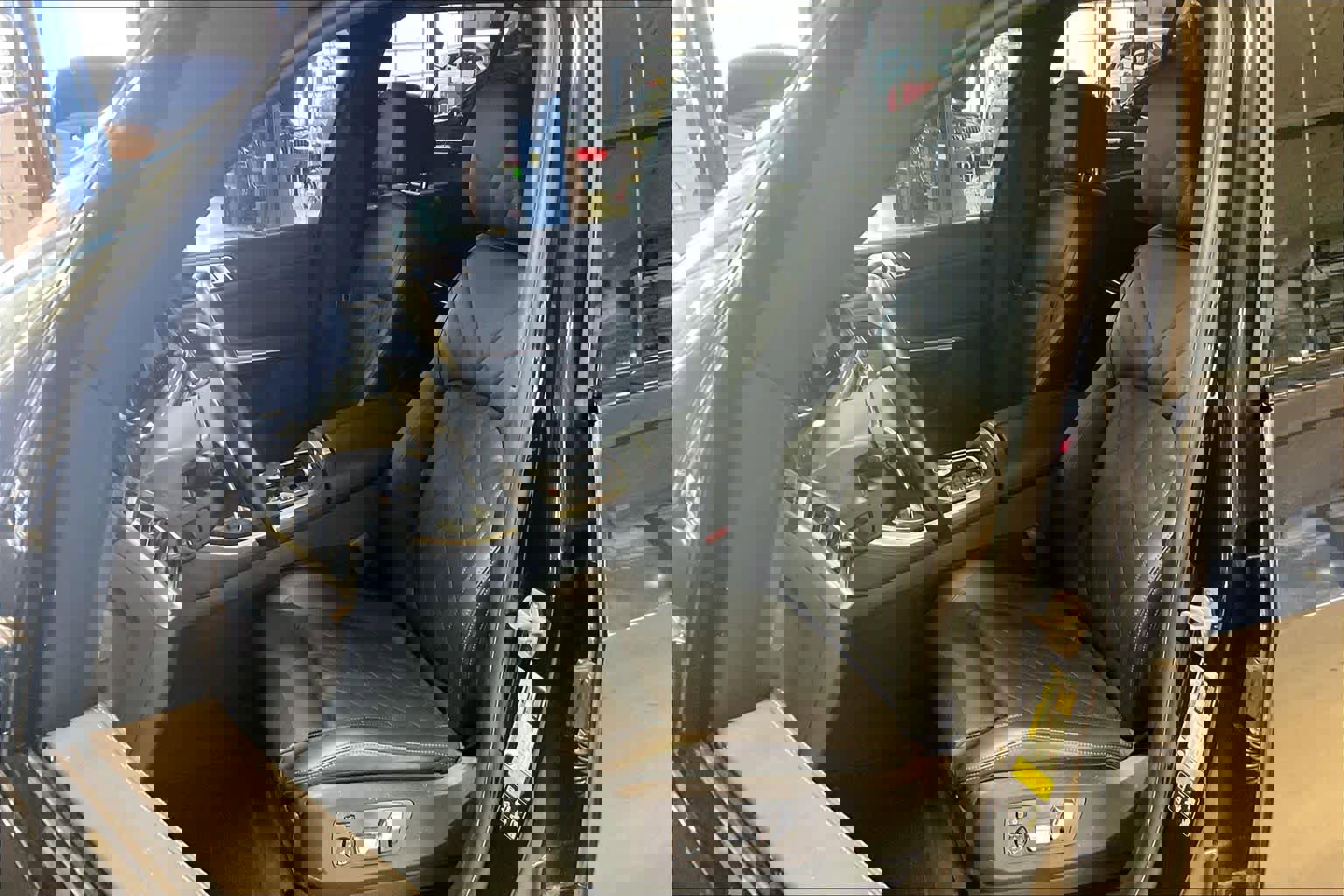 Used 2024 BMW X5 xDrive40i w/ M Sport Package image 7