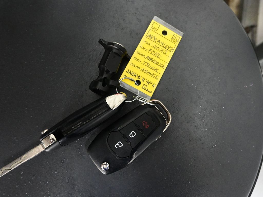 Used 2023 Ford Maverick XLT image 19