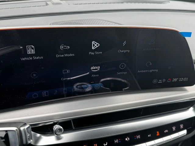 New 2025 Cadillac Lyriq Luxury image 3