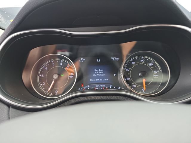 Used 2020 Jeep Cherokee Trailhawk w/ Cold Weather Group image 27