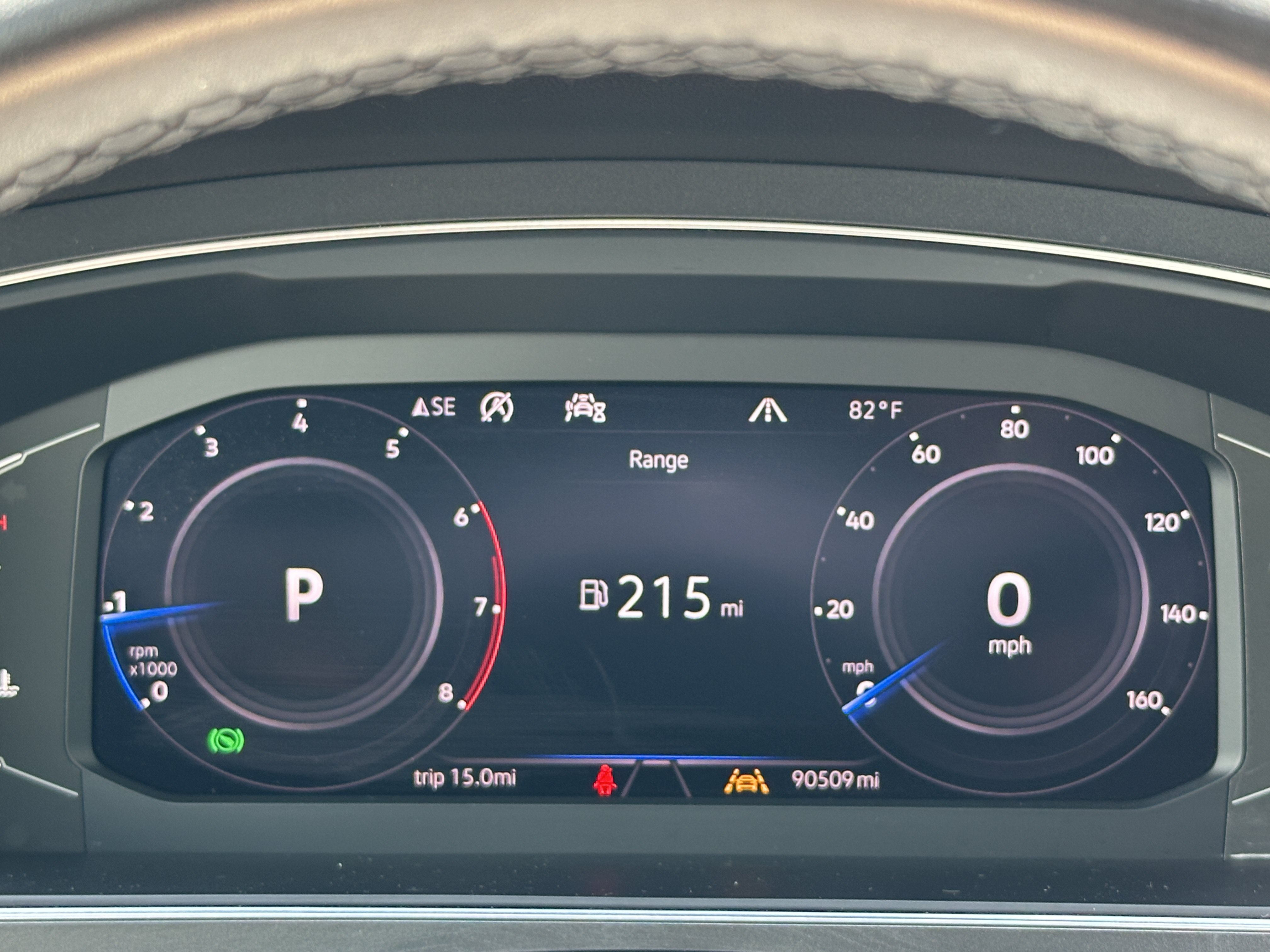 Used 2020 Volkswagen Tiguan SEL AWD/4WD image 16