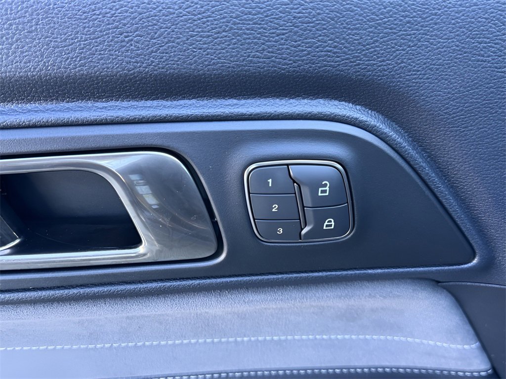 Used 2019 Ford Mustang Shelby GT350 w/ Technology Package image 28