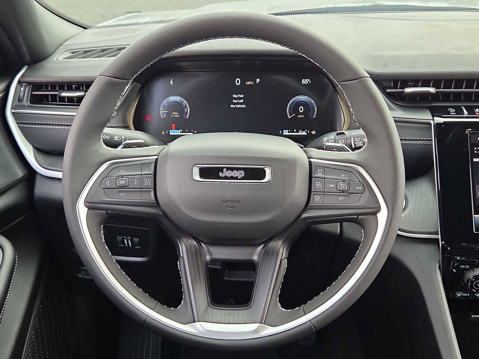 New 2025 Jeep Grand Cherokee Laredo X w/ Luxury Tech Group I image 23