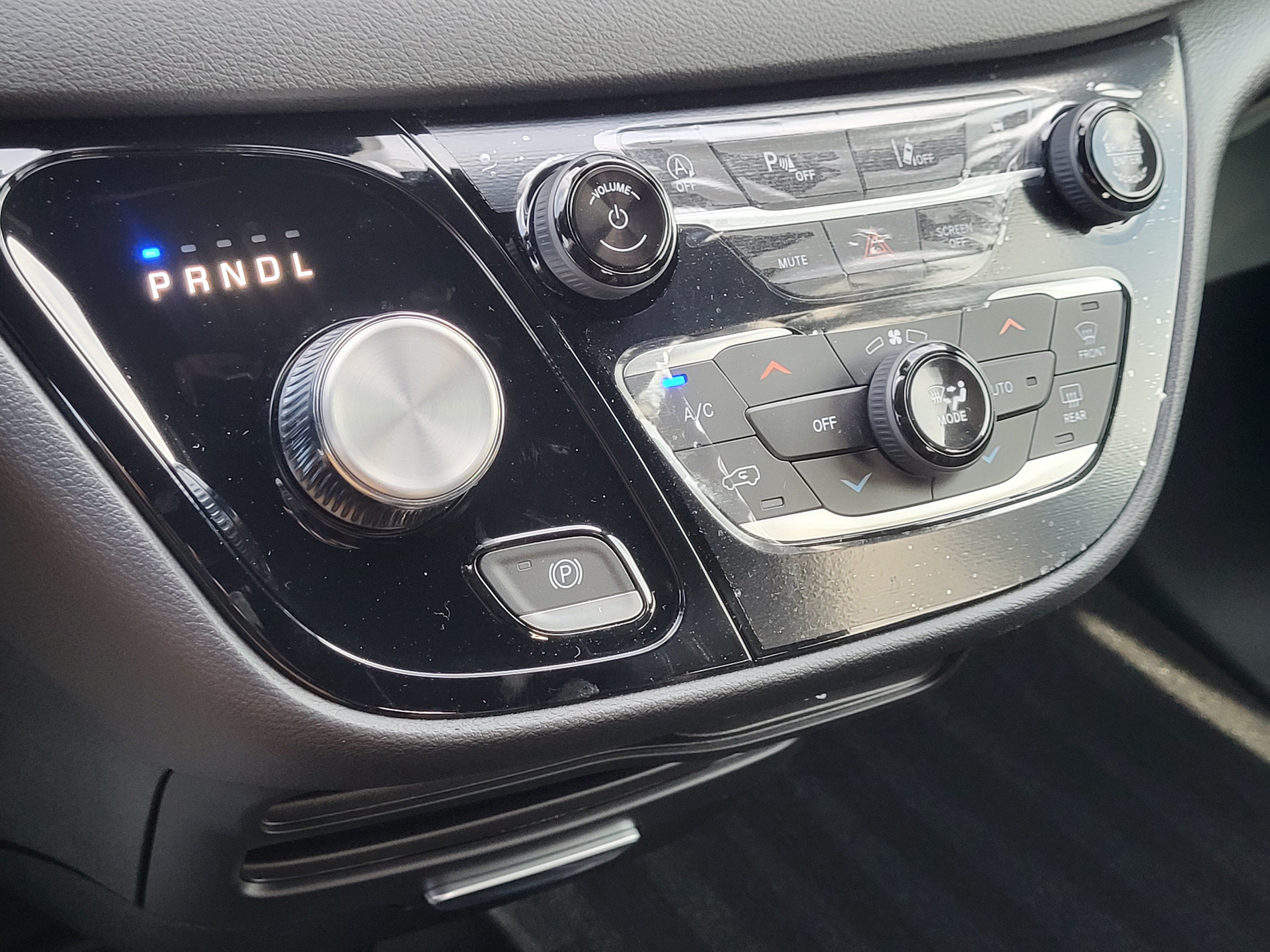 New 2026 Chrysler Voyager LX FWD image 22