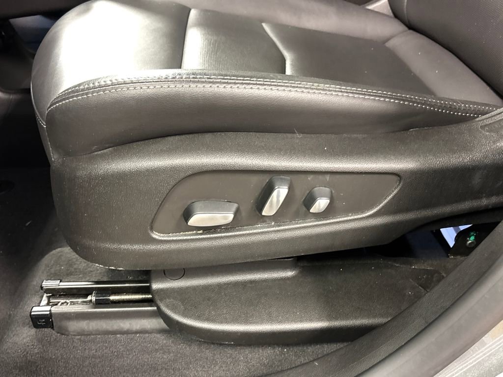 Certified 2023 Cadillac XT5 Premium Luxury image 25
