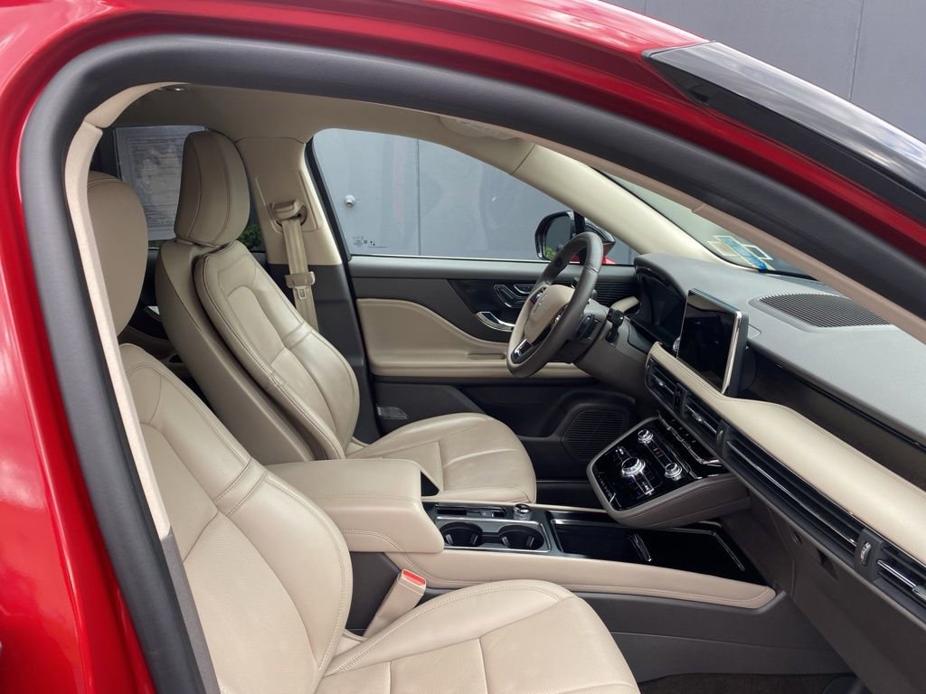 Used 2022 Lincoln Corsair Reserve w/ Elements Package image 14