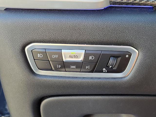 Used 2021 BMW X5 M50i w/ Executive Package image 24