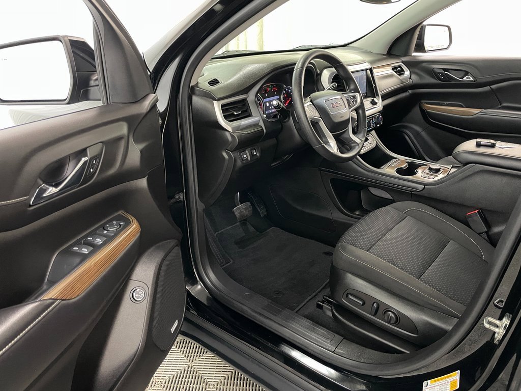 Certified 2023 GMC Acadia SLE w/ Driver Convenience Package image 23