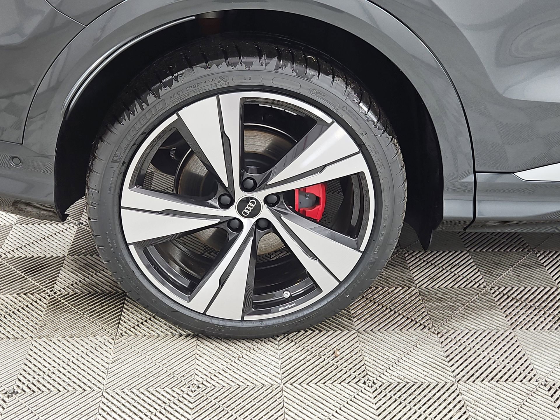 New 2026 Audi SQ5 Premium Plus AWD/4WD image 9
