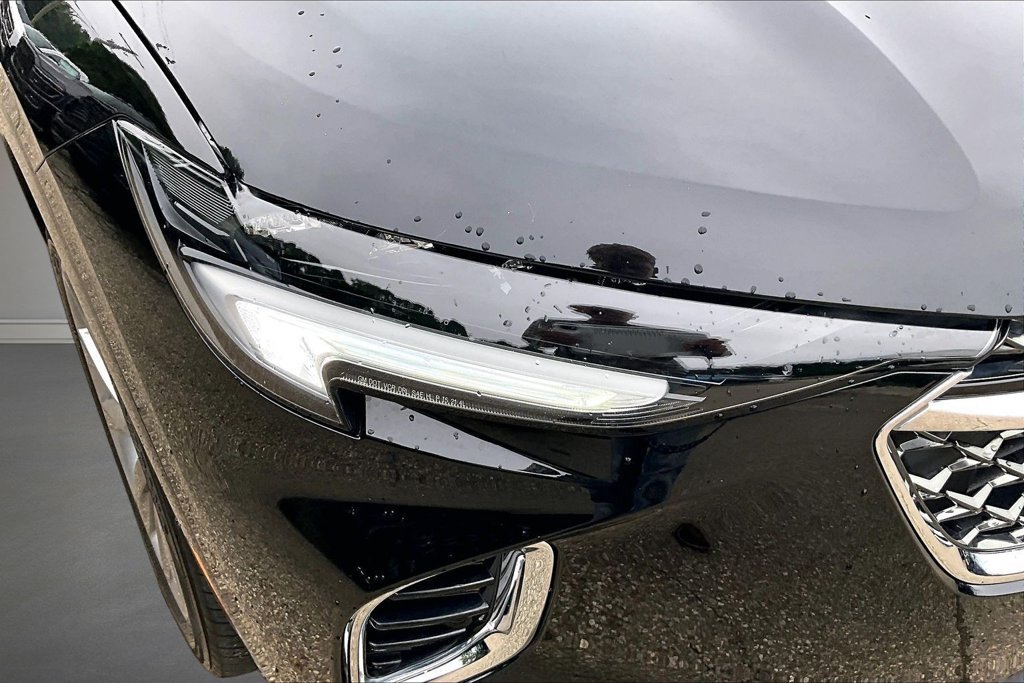 Used 2021 Buick Envision Avenir AWD/4WD image 31