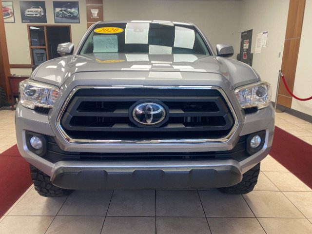 Used 2020 Toyota Tacoma SR5 RWD image 6