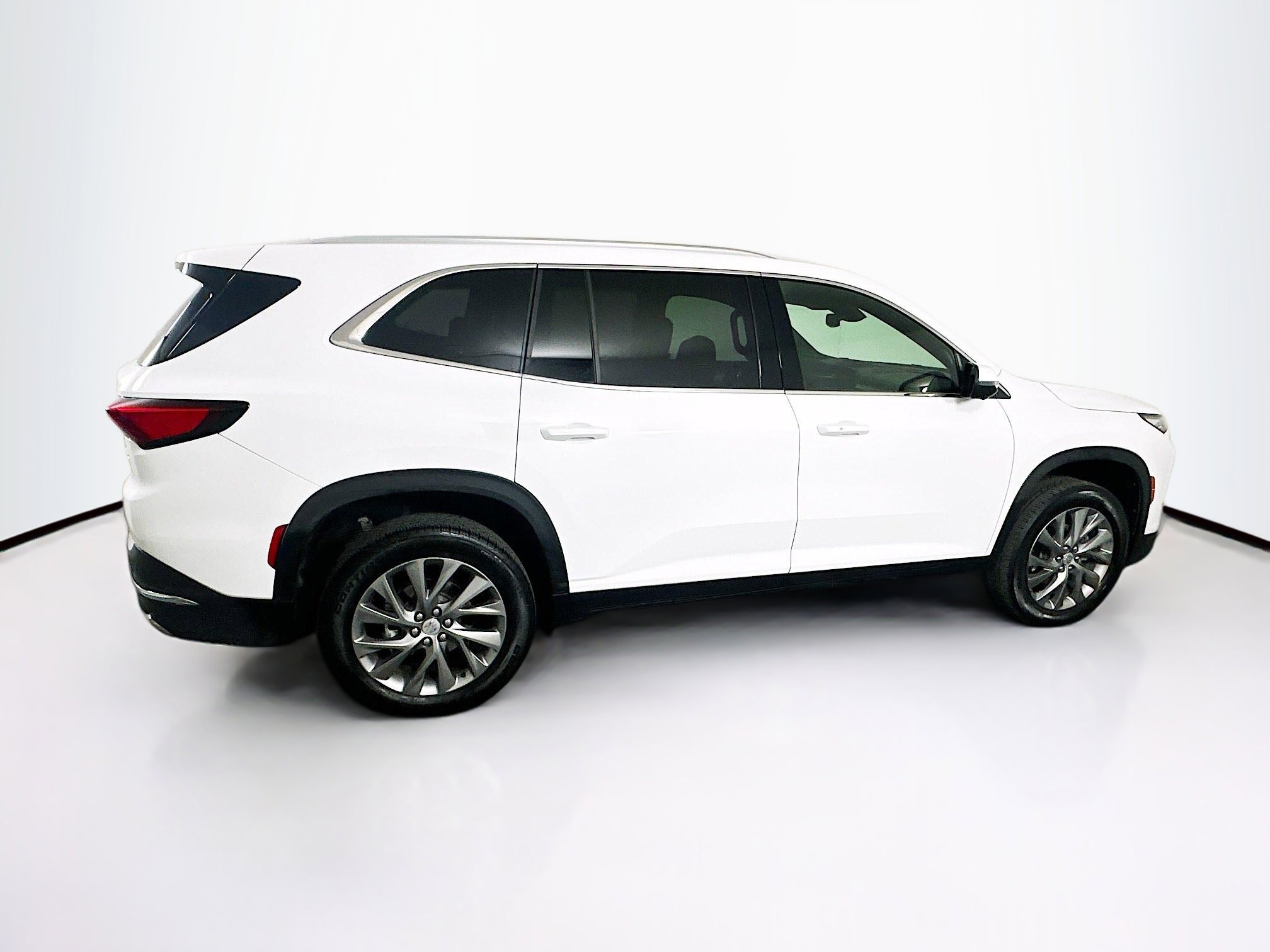 Used 2025 Buick Enclave Preferred image 10