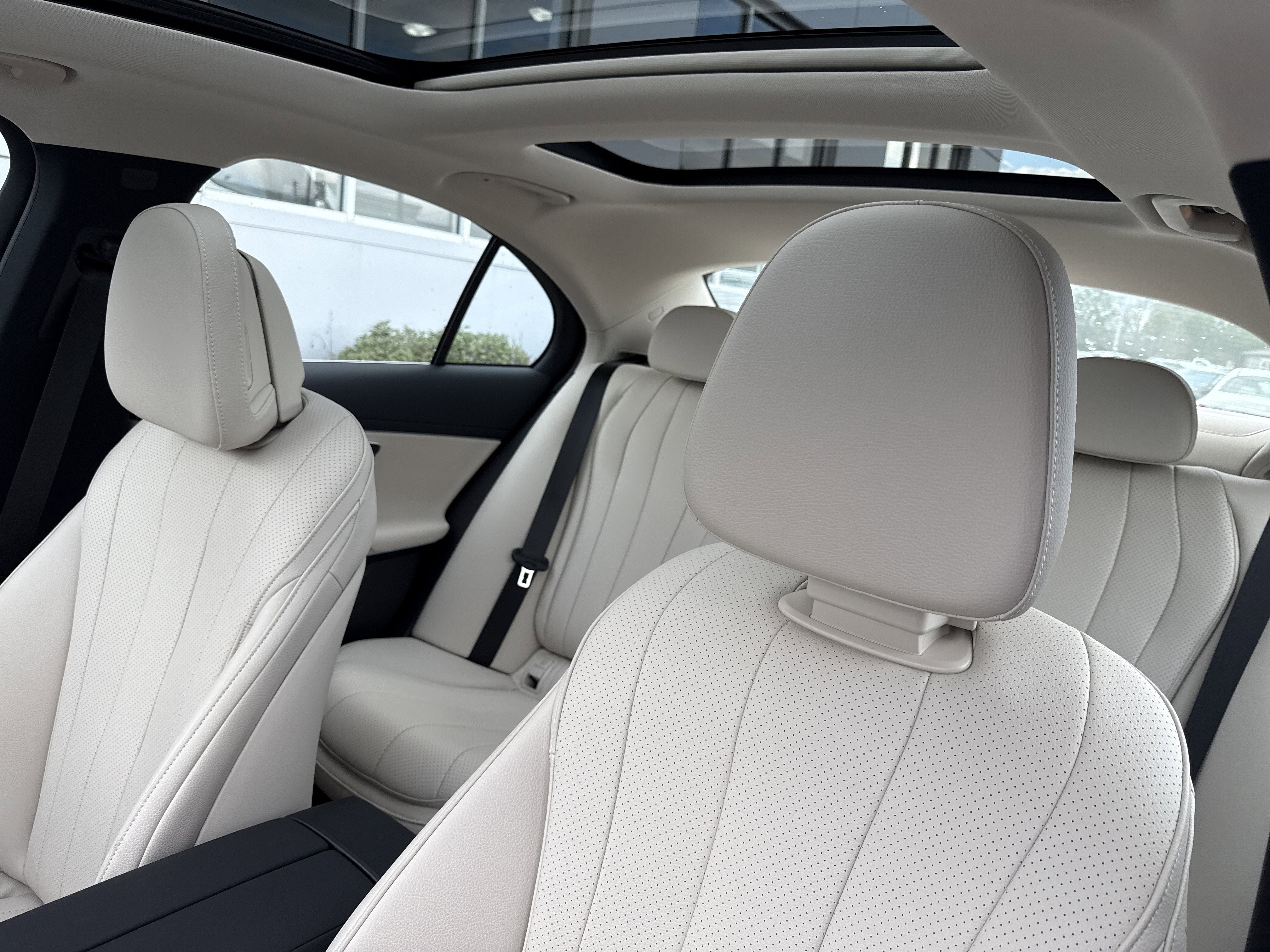 Certified 2024 Mercedes-Benz E 350 4MATIC Sedan image 24