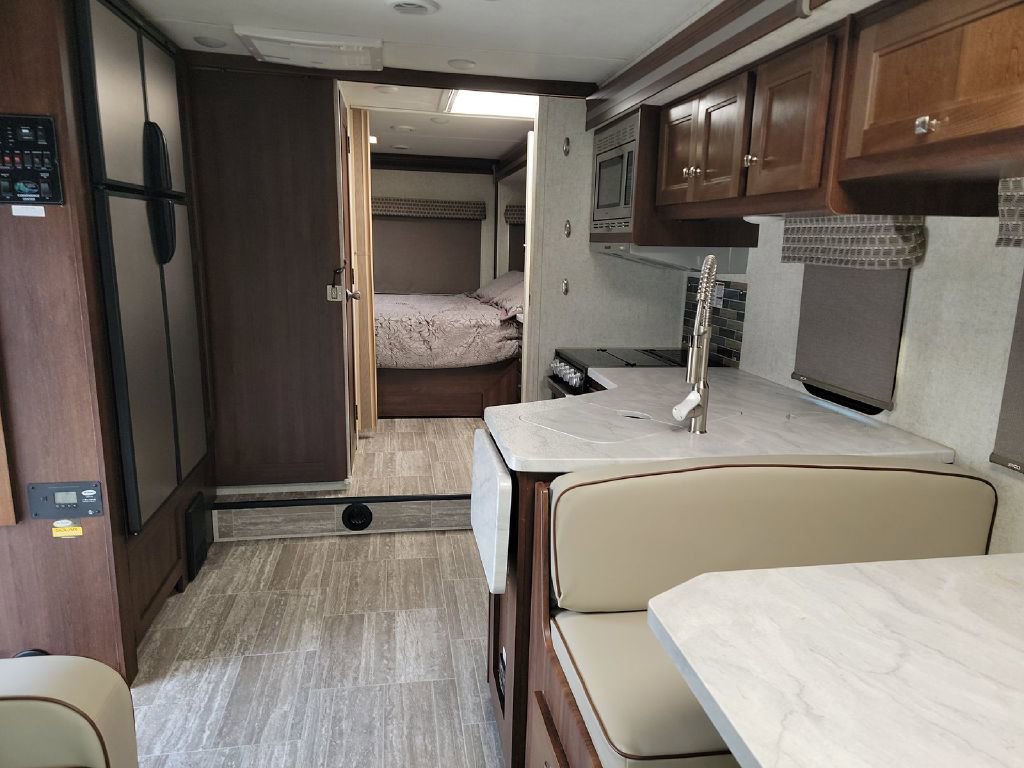 Used 2019 Ford E-450 and Econoline 450 Super Duty w/ Motorhome Prep Package RWD image 14