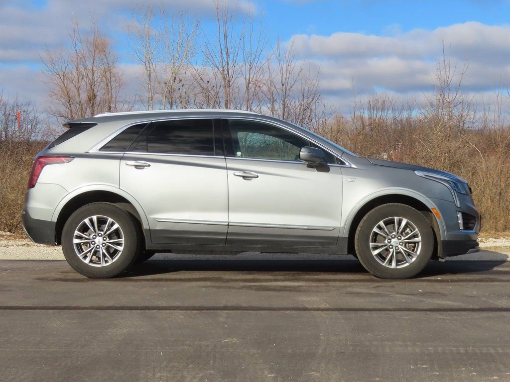Certified 2023 Cadillac XT5 Premium Luxury AWD/4WD image 2
