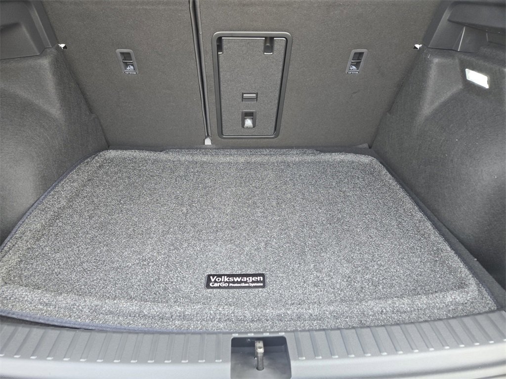 New 2026 Volkswagen Taos SE image 24