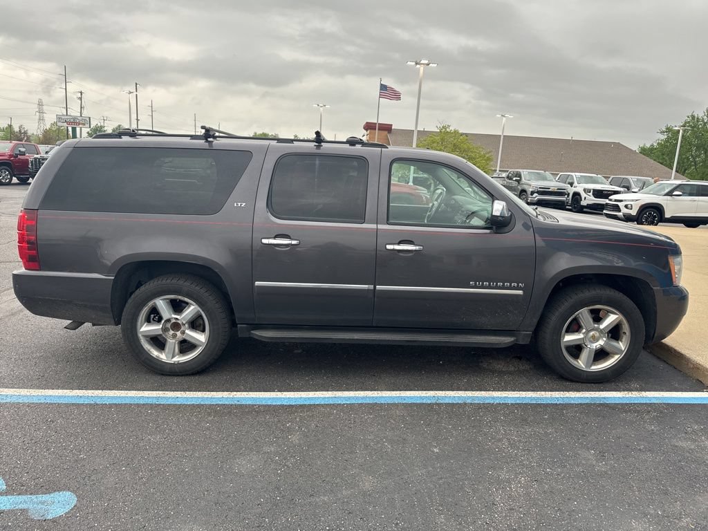 Used 2011 Chevrolet Suburban LTZ AWD/4WD image 11