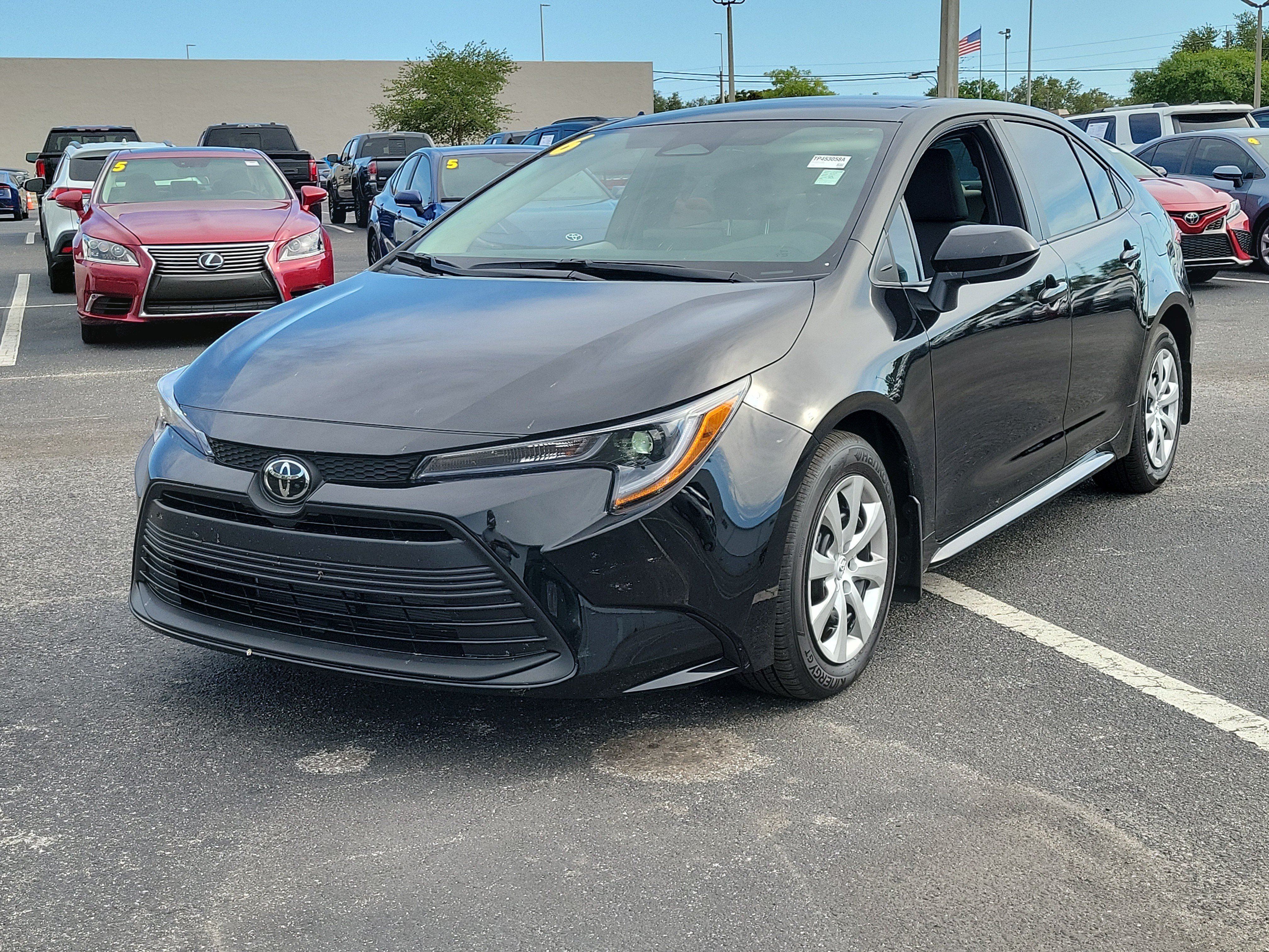 Used 2026 Toyota Corolla LE FWD image 3