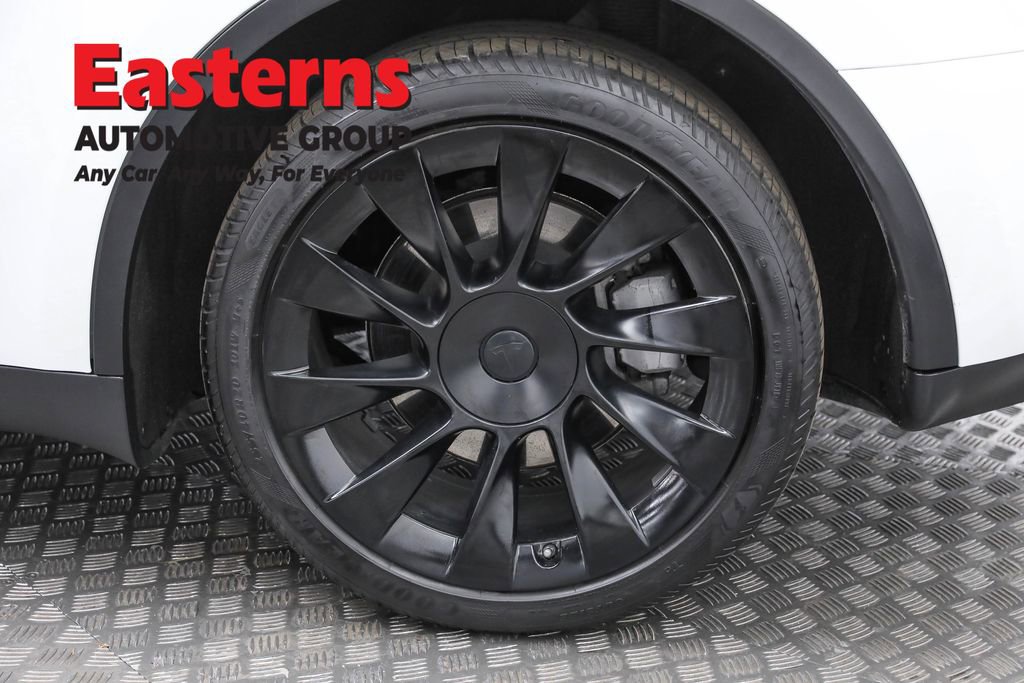 Used 2023 Tesla Model Y Long Range image 30