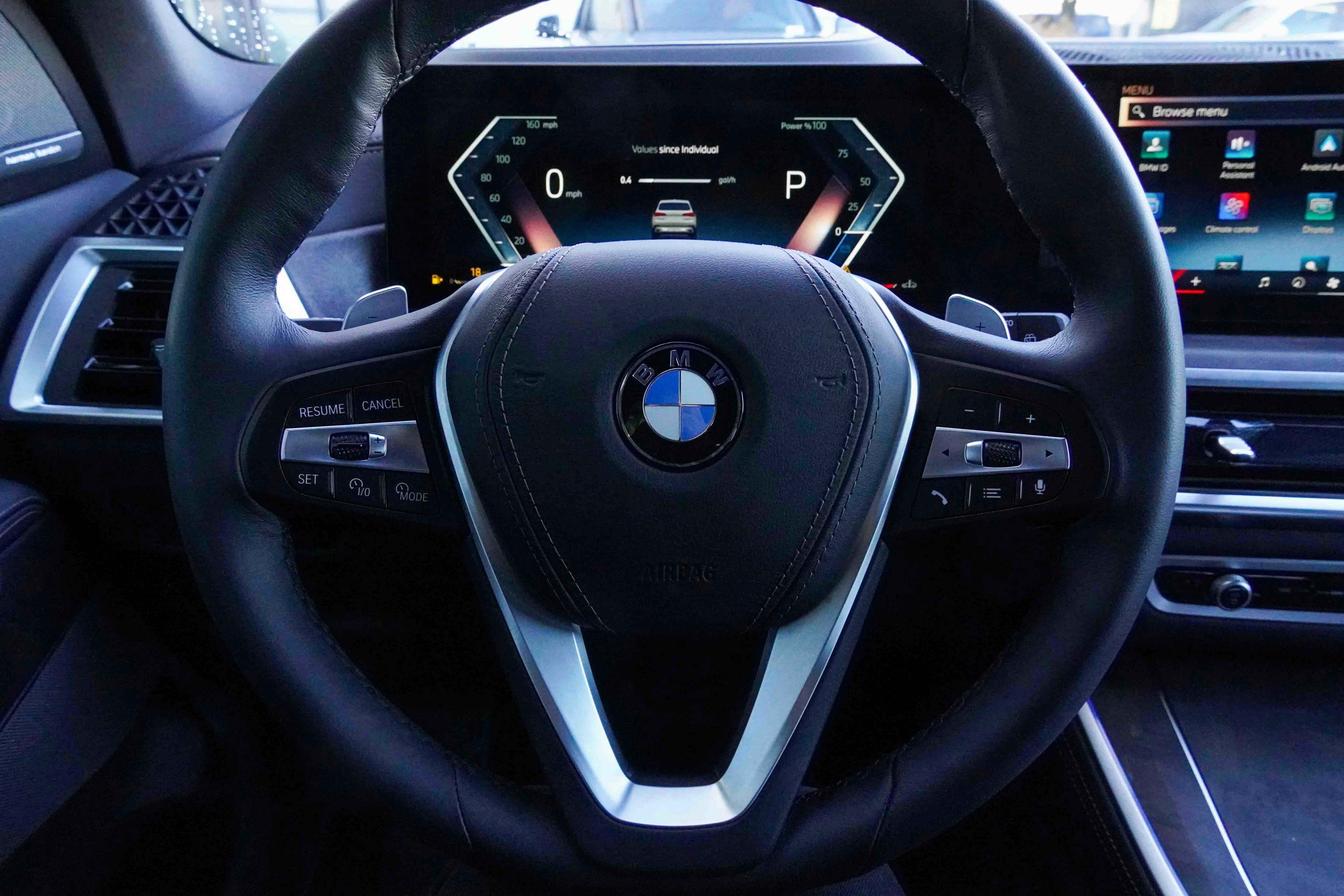 Used 2025 BMW X5 sDrive40i w/ Premium Package image 18