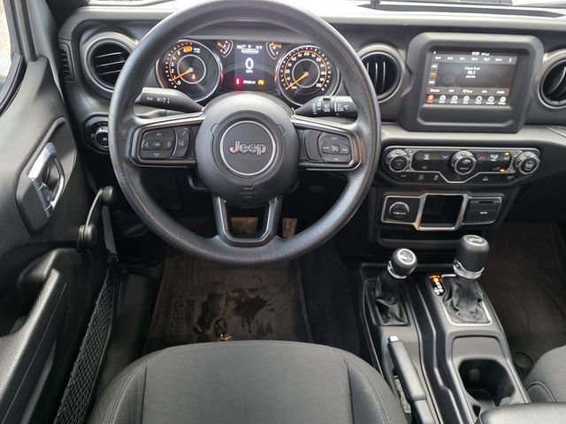 Used 2023 Jeep Wrangler Willys image 12