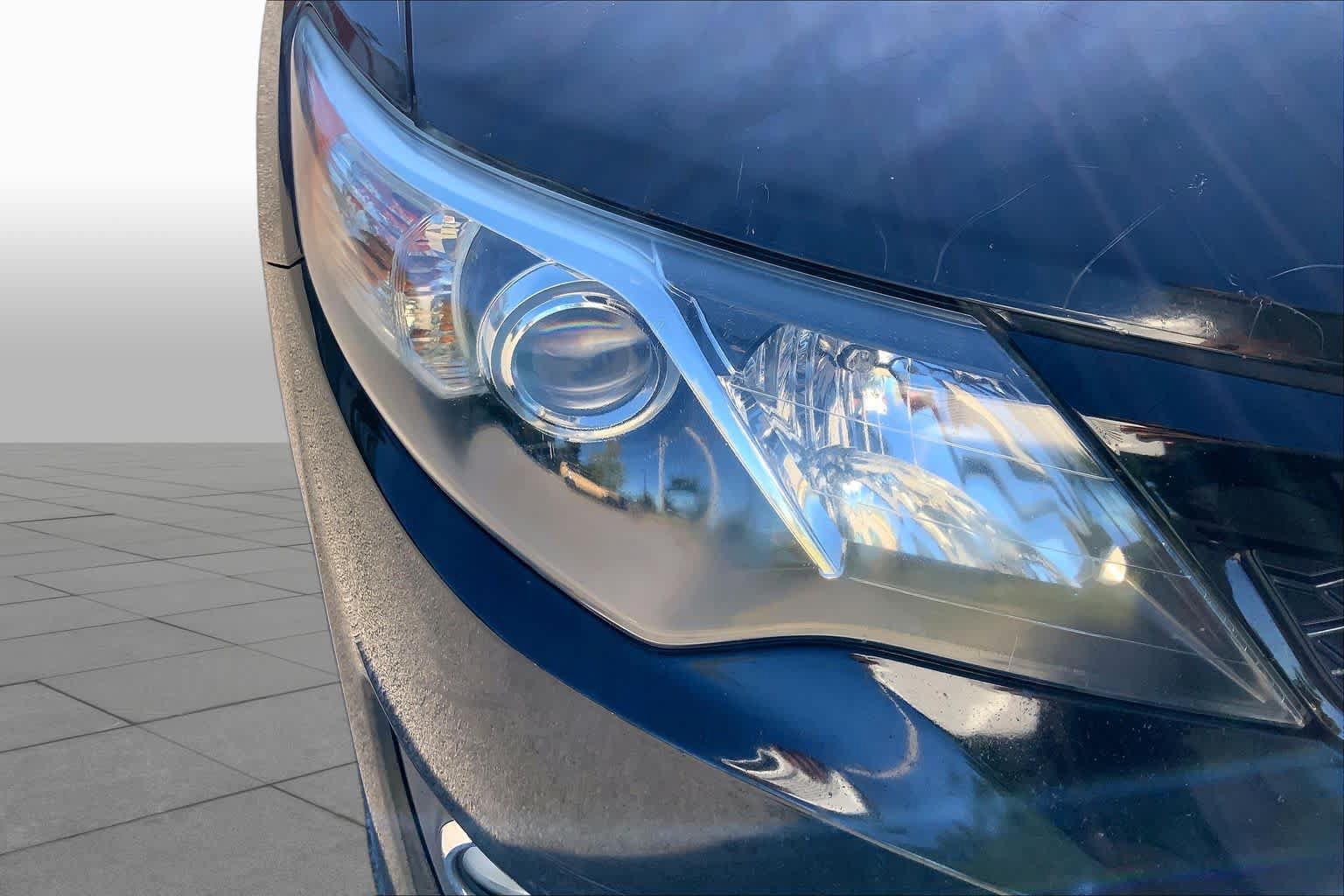 Used 2013 Toyota Camry SE FWD image 25