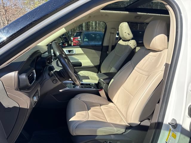 Used 2020 Ford Explorer Platinum w/ Premium Technology Package AWD/4WD image 15