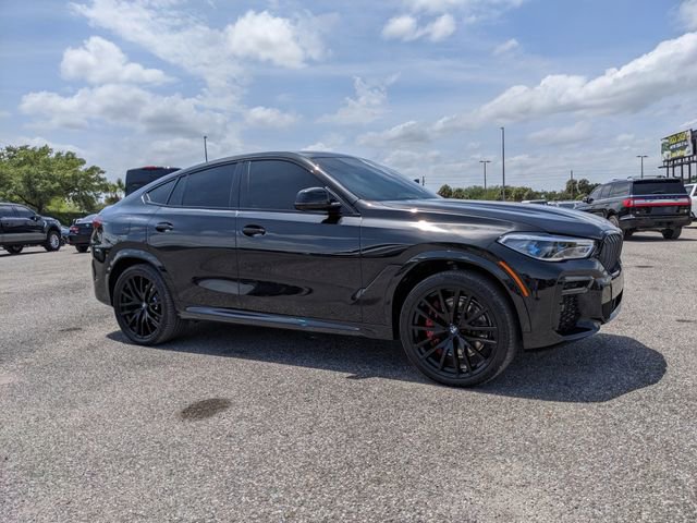 Used 2022 BMW X6 M50i w/ Executive Package AWD/4WD image 2
