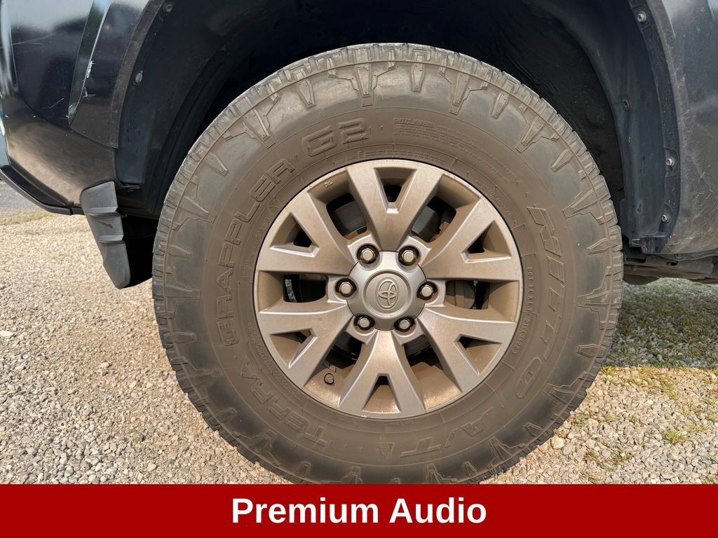 Used 2019 Toyota Tacoma SR5 RWD image 11
