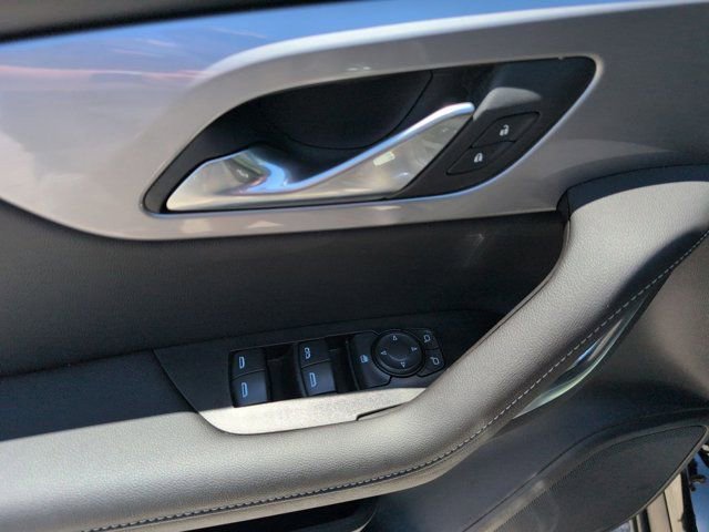 Used 2025 Chevrolet Blazer LT FWD image 13