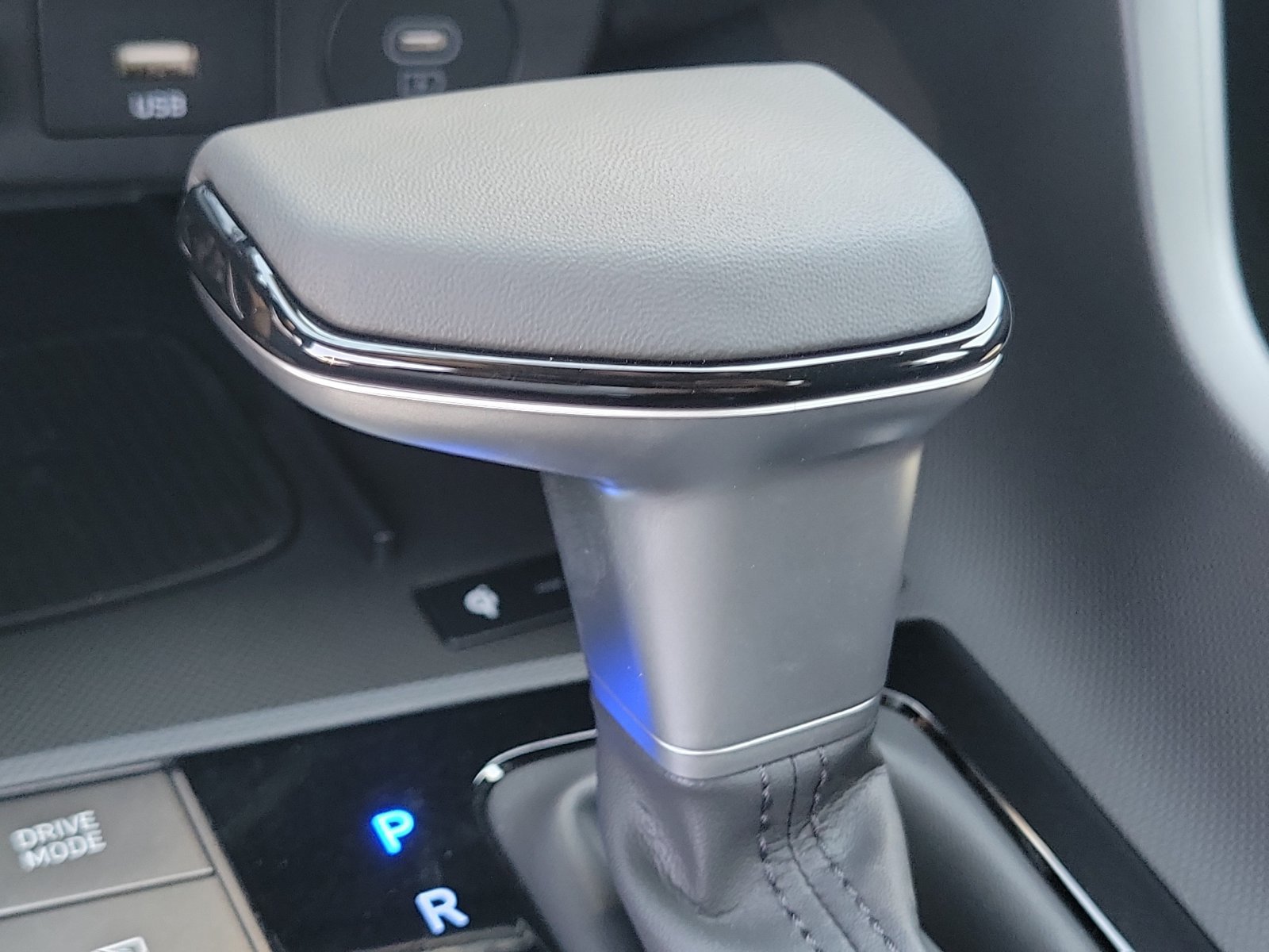 New 2026 Hyundai Elantra Sport FWD image 15